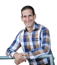 Bringing Real Intelligence into the Learning & Play Experience